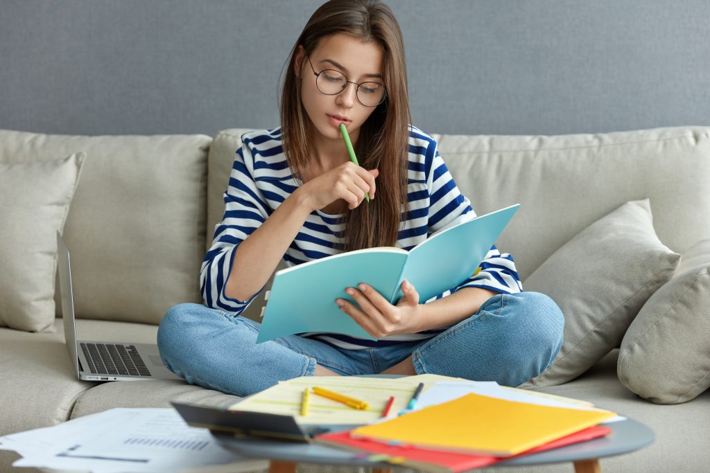 Como conciliar trabalho e estudo?